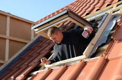 Pose de fenêtres de toit Velux à Novella